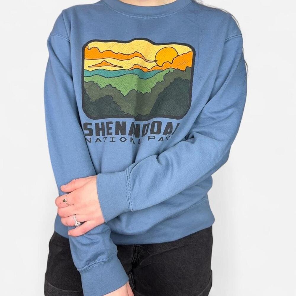 Shenandoah national park graphic crewneck